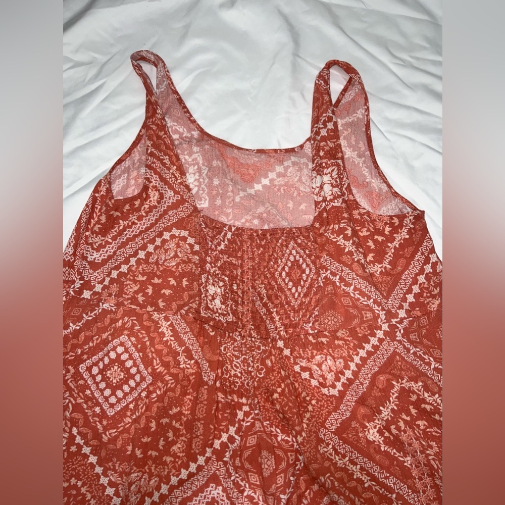 Sun dress, barely worn. Wasn’t my style
